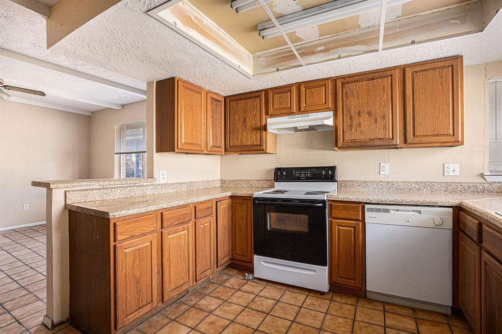 23206 Birnam Wood Ln, Spring, TX 77373