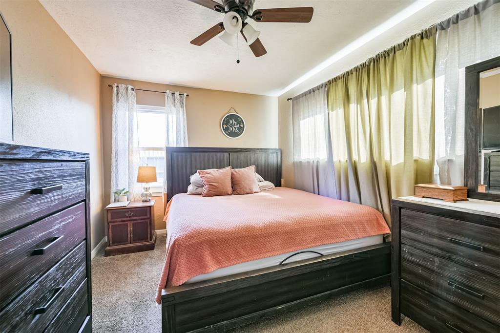 3209 Longwood Dr, Pasadena, TX 77503