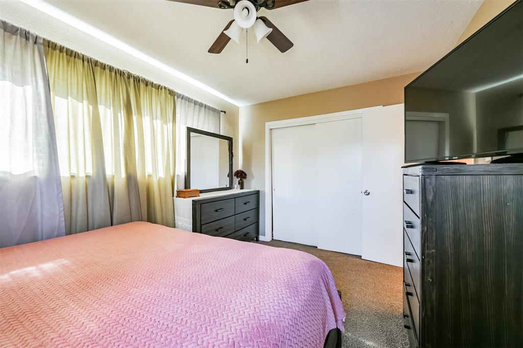 3209 Longwood Dr, Pasadena, TX 77503