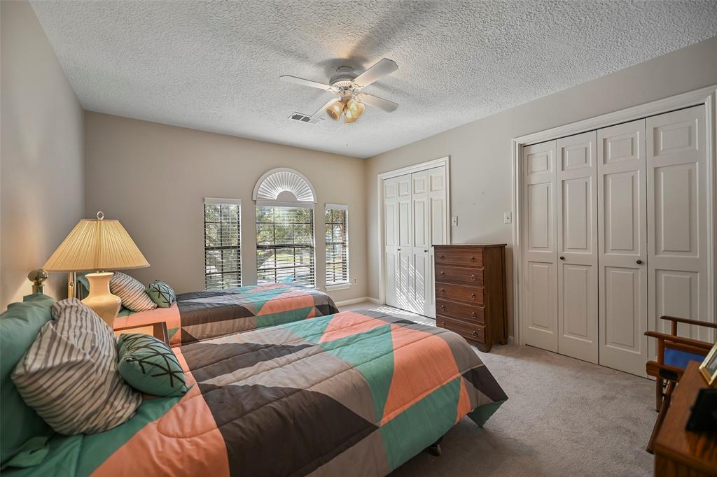 15818 S Barkers Landing Rd, Houston, TX 77079