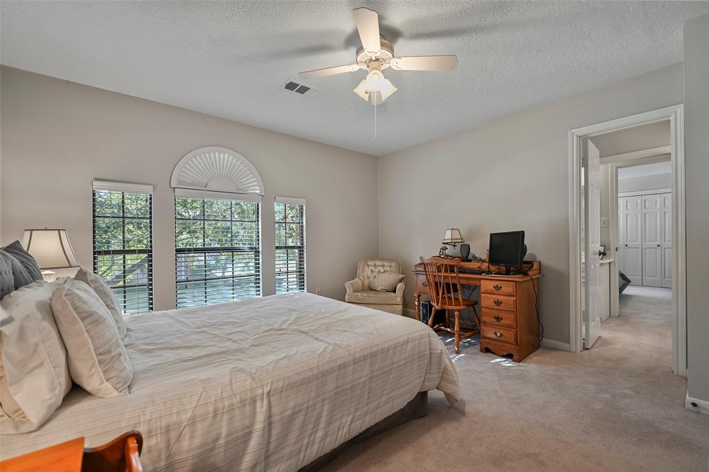 15818 S Barkers Landing Rd, Houston, TX 77079