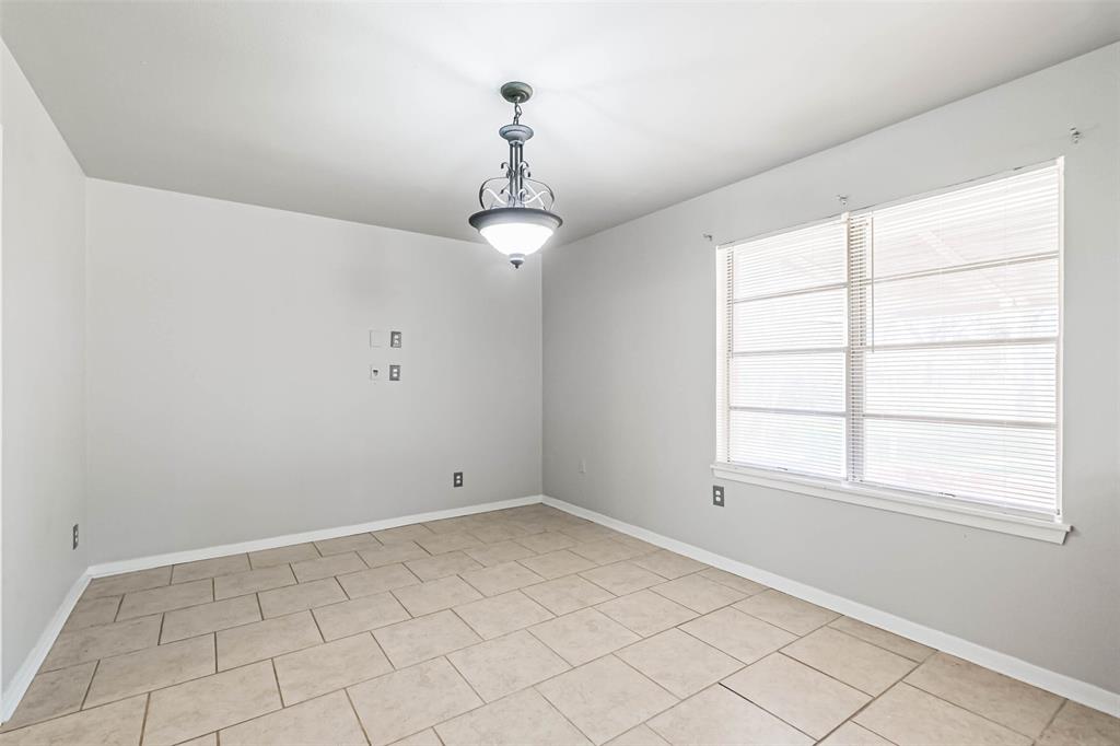 610 S Belknap St, Sugar Land, TX 77478