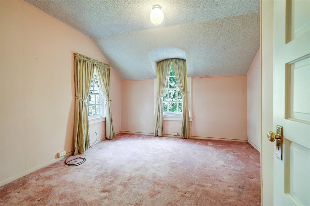 1323 South Blvd, Houston, TX 77006