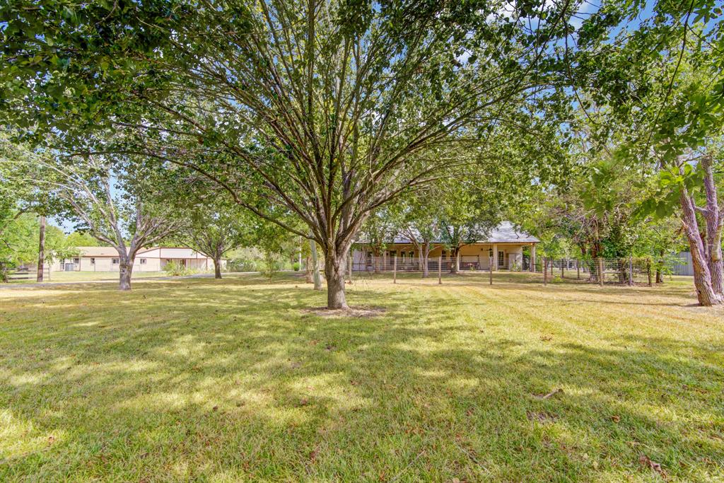 10811 N Humble Camp Rd, Texas City, TX 77539