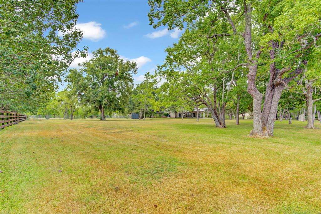 10811 N Humble Camp Rd, Texas City, TX 77539