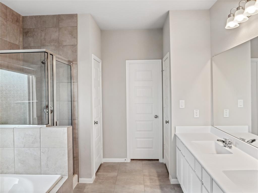 15206 Glow Berry Ln, Humble, TX 77396