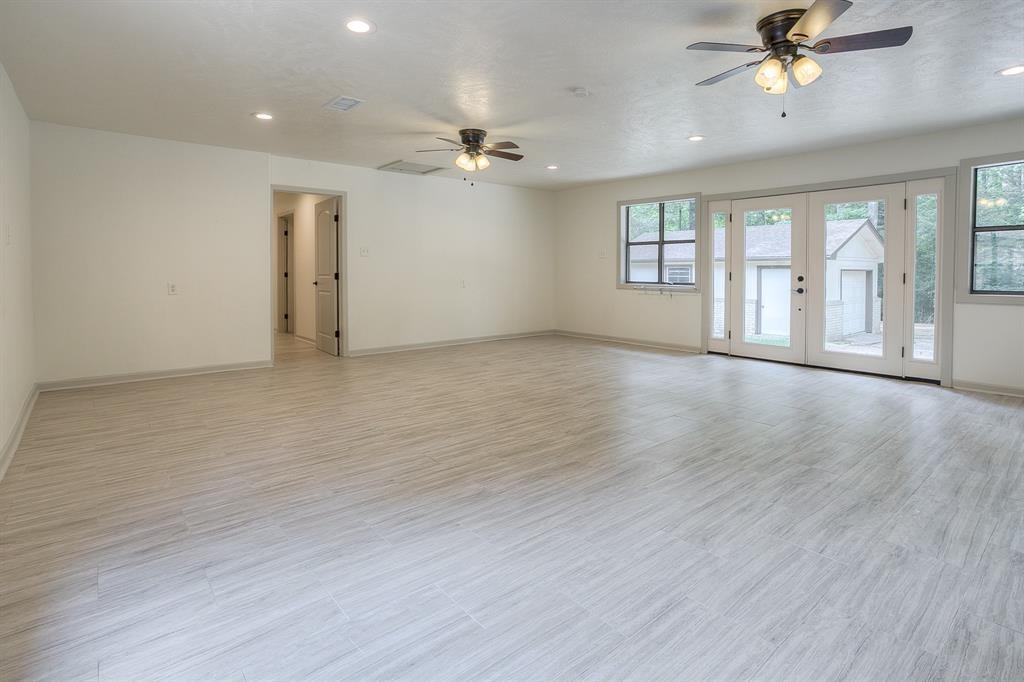 203 Westridge Dr, Huntsville, TX 77340