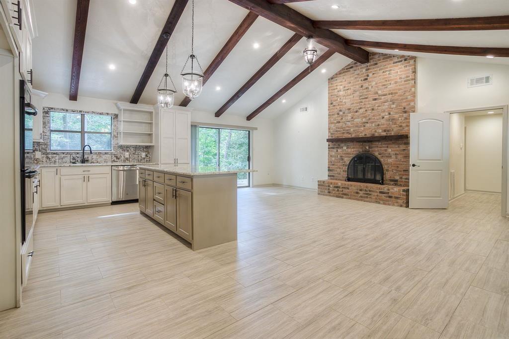 203 Westridge Dr, Huntsville, TX 77340