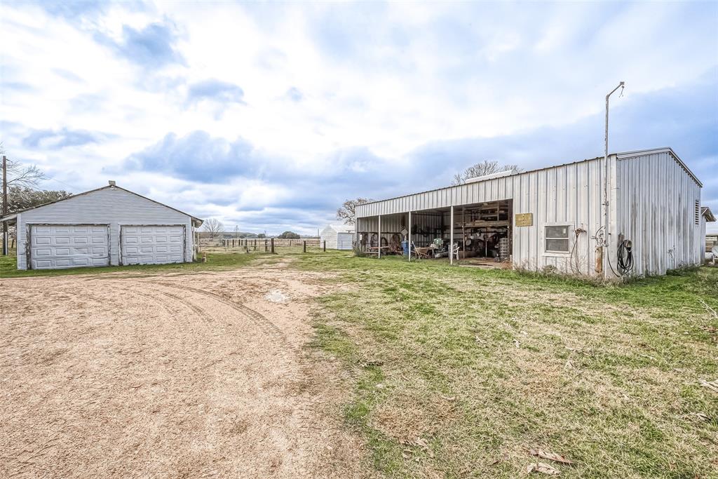 18615 Fm 1164, East Bernard, TX 77435