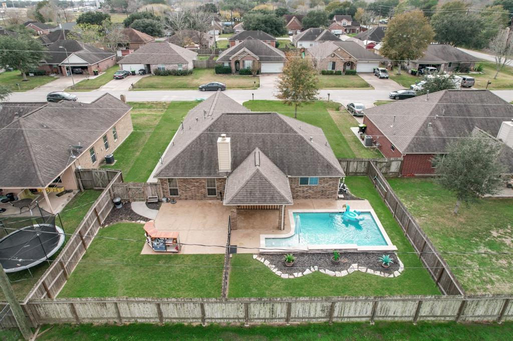 8709 Garrett St, Needville, TX 77461