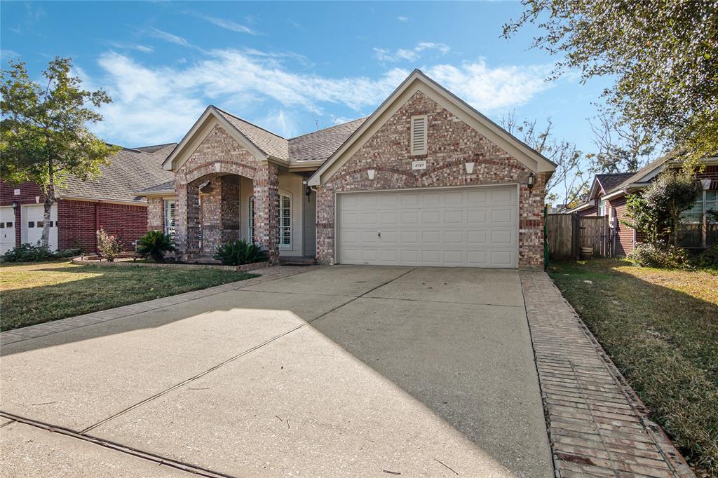 4919 Preston Trails Ln, Pasadena, TX 77505