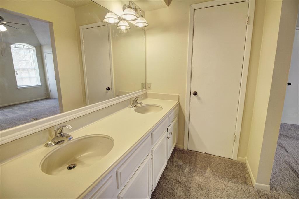 22918 River Birch Dr, Tomball, TX 77375