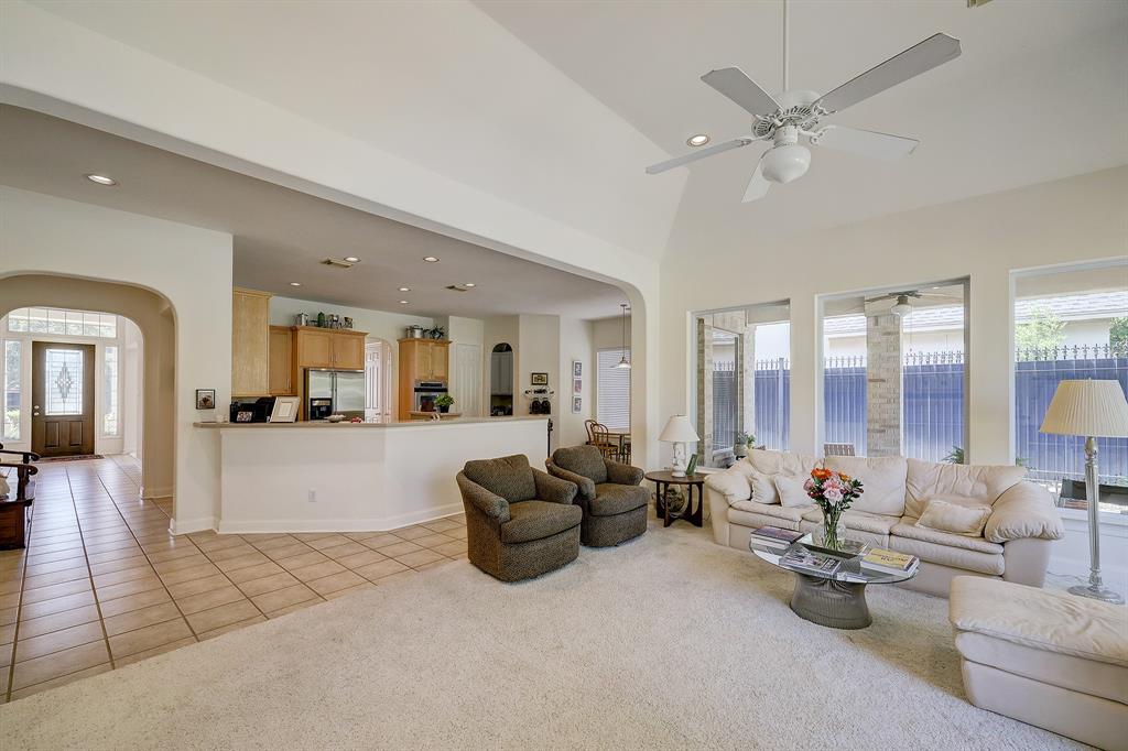 11726 Gallant Ridge Ln, Houston, TX 77082