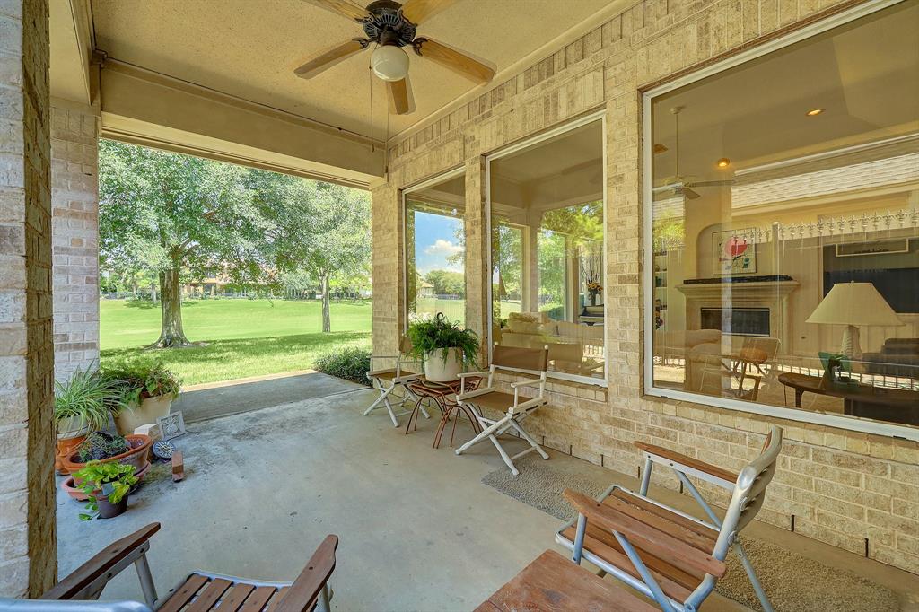 11726 Gallant Ridge Ln, Houston, TX 77082