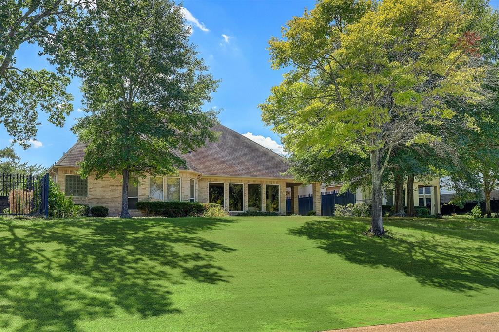 11726 Gallant Ridge Ln, Houston, TX 77082