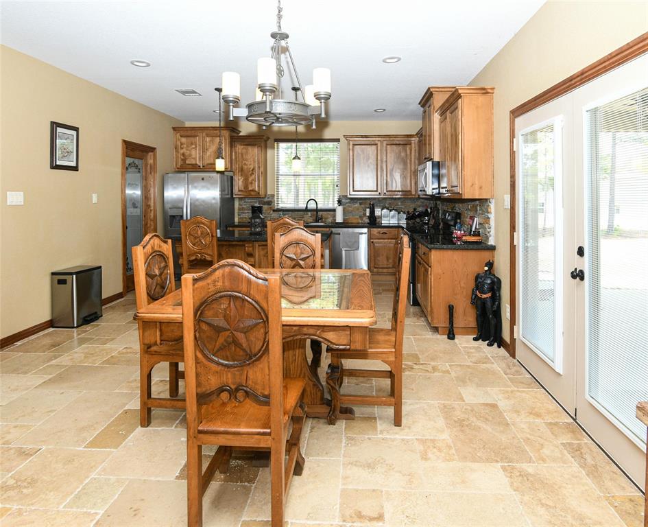 26074 Riley Rd, Waller, TX 77484