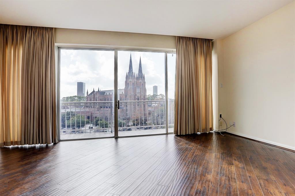 5050 Woodway Dr 5G, Houston, TX 77056