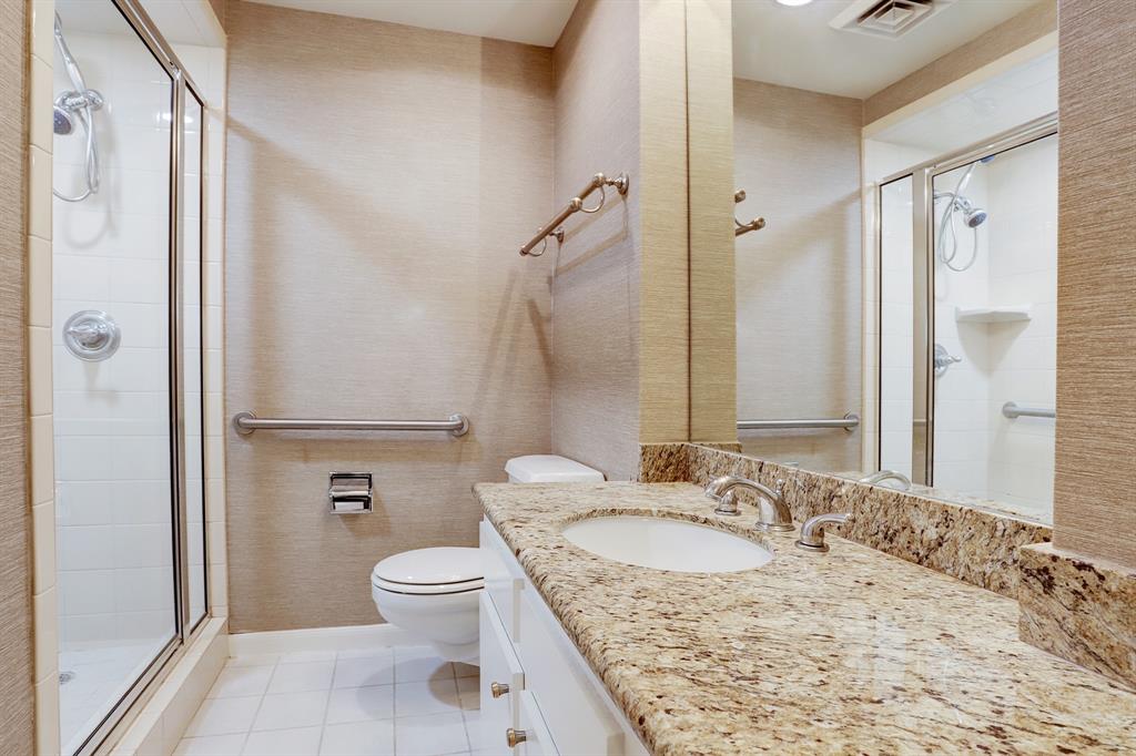 5050 Woodway Dr 5G, Houston, TX 77056