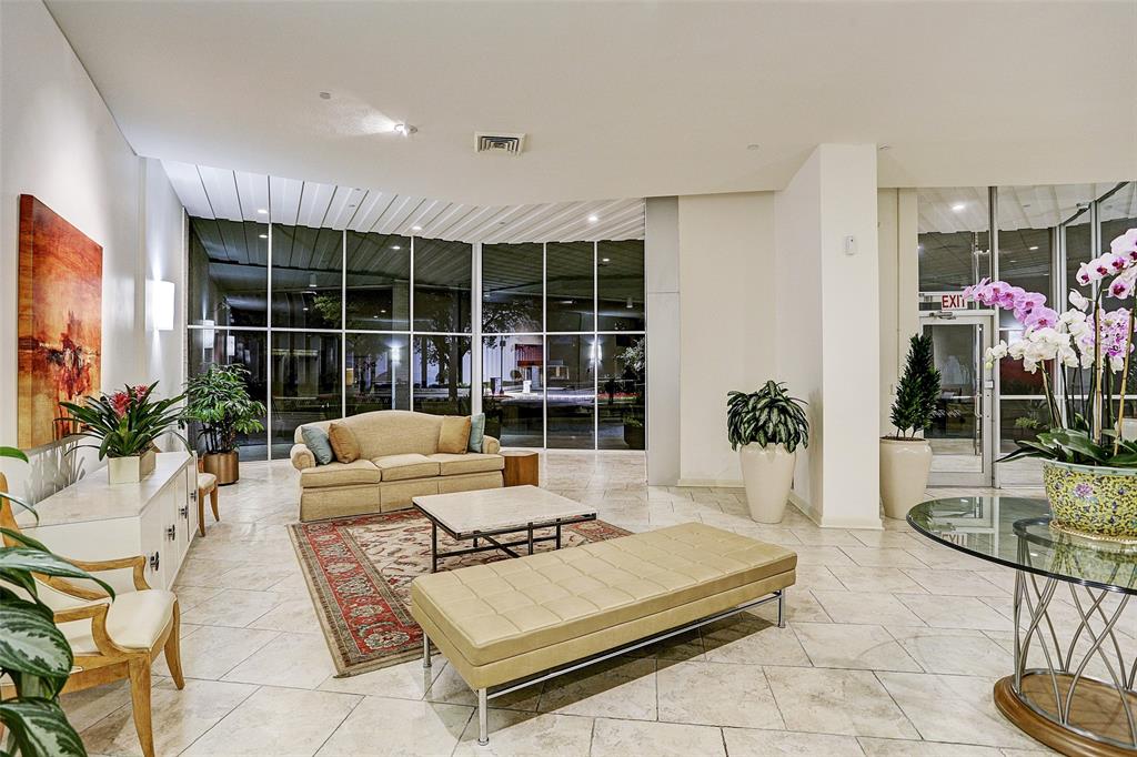 5050 Woodway Dr 5G, Houston, TX 77056