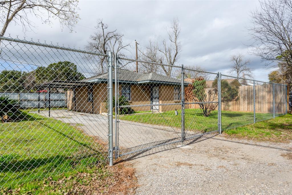 2227 Knight St, Houston, TX 77093