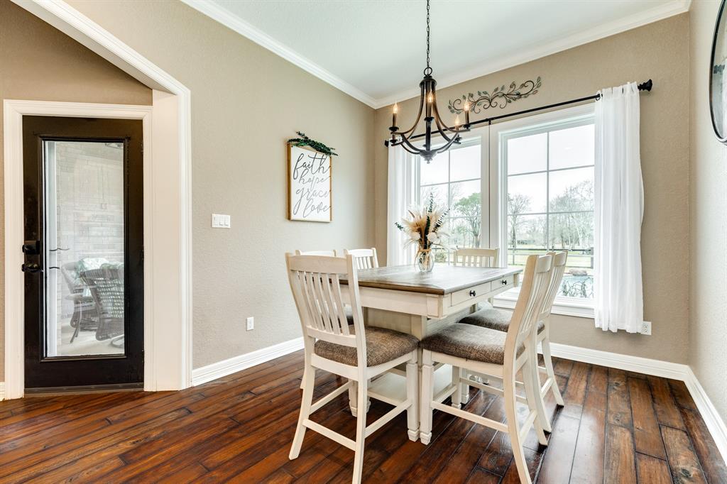 2903 Oakwood Shores Drive, Richwood, TX 77515