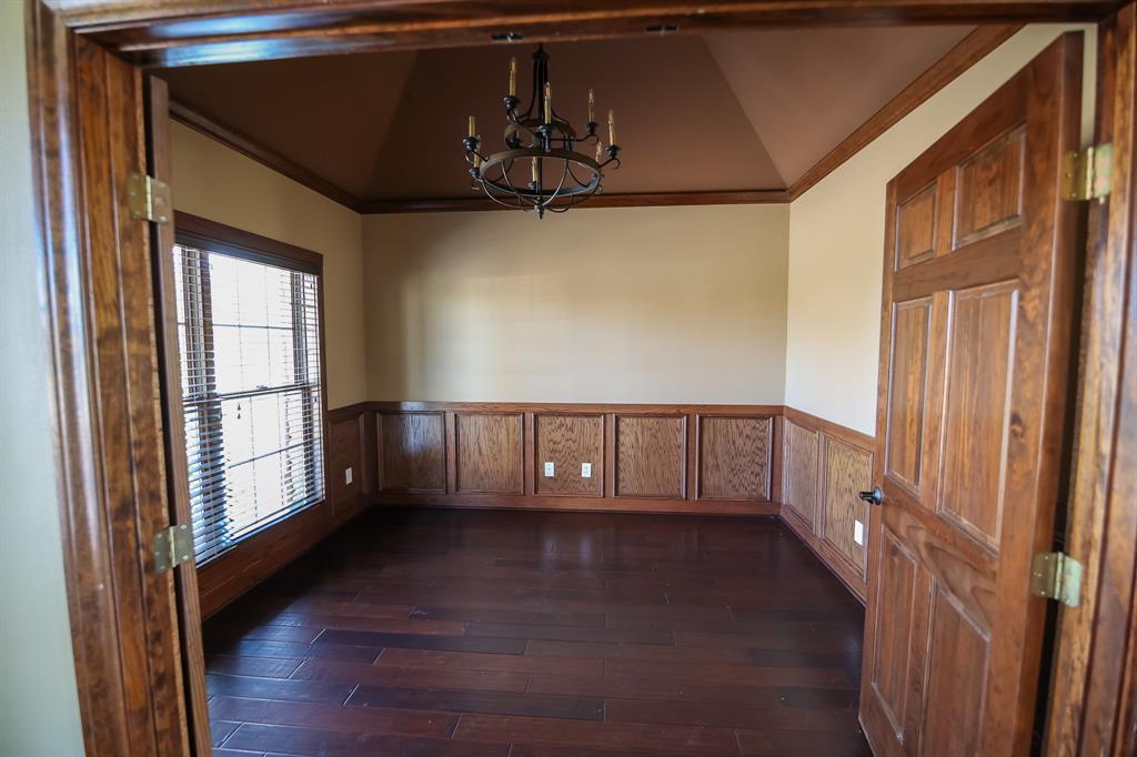 1328 Fm 682, Yoakum, TX 77995