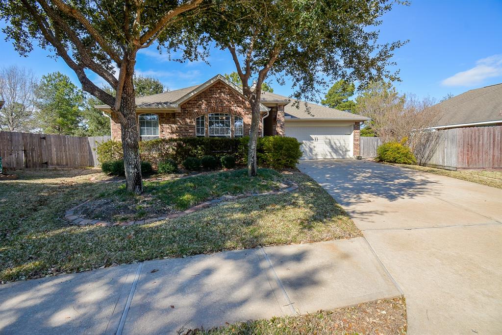 For Sale 18106 Golden Thistle Court, Cypress, TX 77433 3 Beds / 2