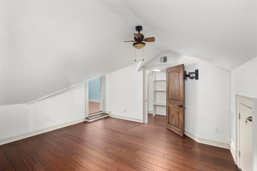 2220 Todville Rd, Seabrook, TX 77586