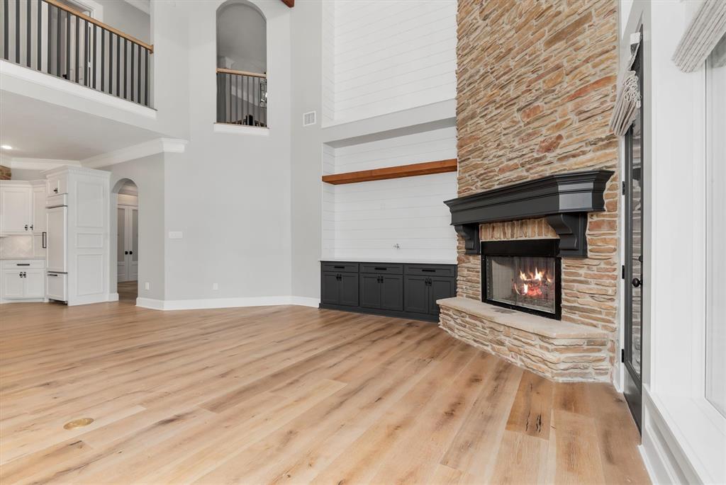 17 Kings Lake Estates Blvd, Humble, TX 77346