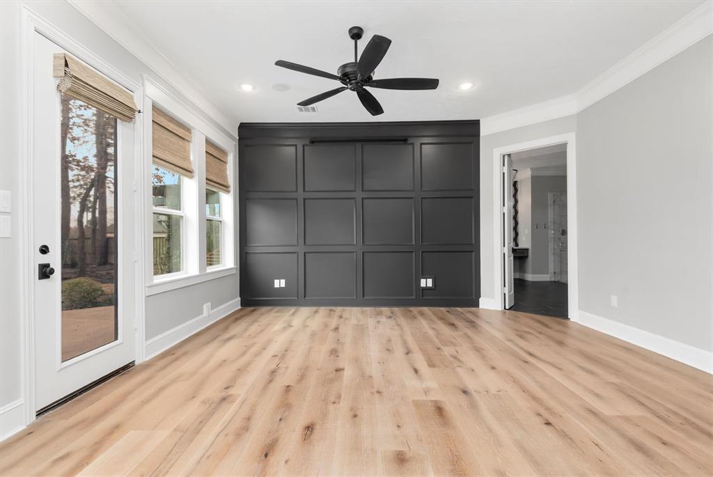 17 Kings Lake Estates Blvd, Humble, TX 77346