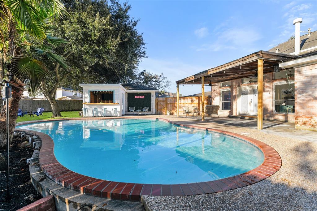 706 Juliabora Court, Friendswood, TX 77546 MLS 55790691