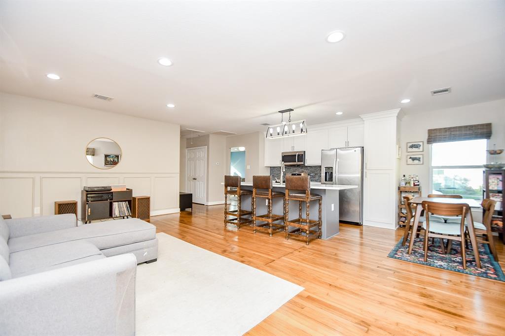 6818 Japonica St, Houston, TX 77087