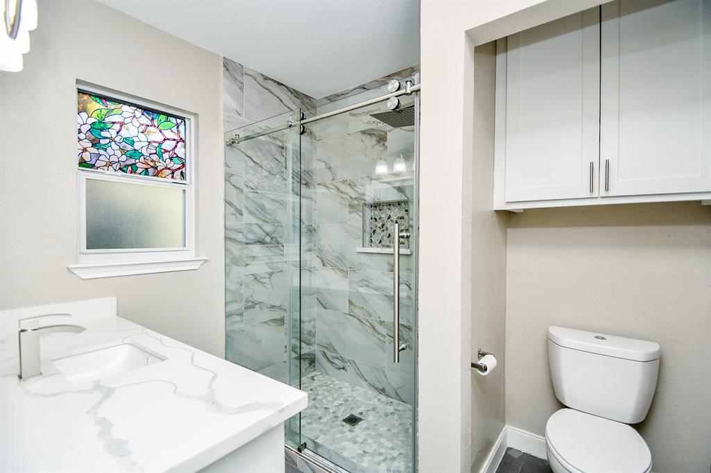 6818 Japonica St, Houston, TX 77087