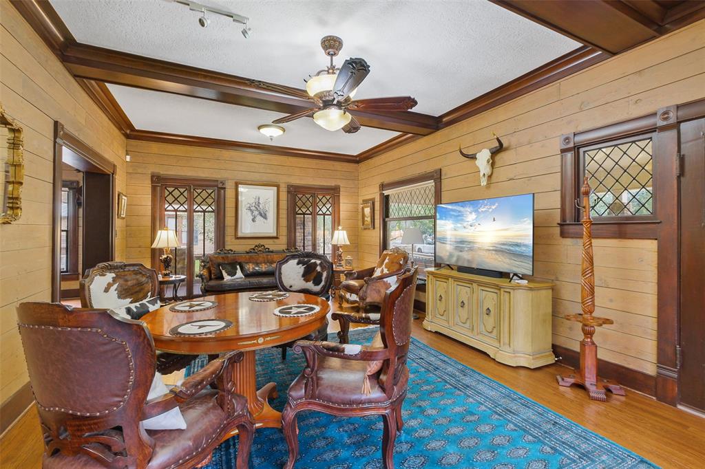 631 Ward St, Sealy, TX 77474