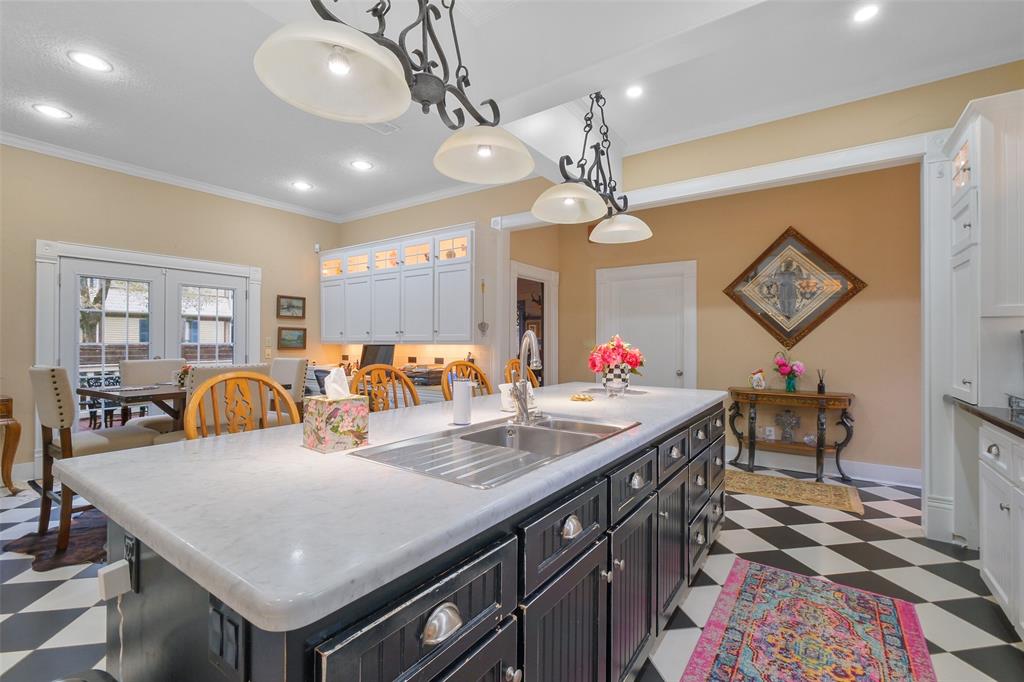 631 Ward St, Sealy, TX 77474