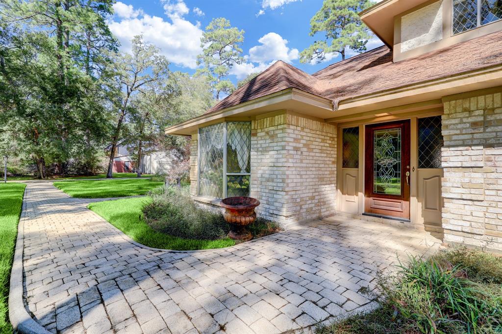 1303 Golden Bear Ln, Kingwood, TX 77339