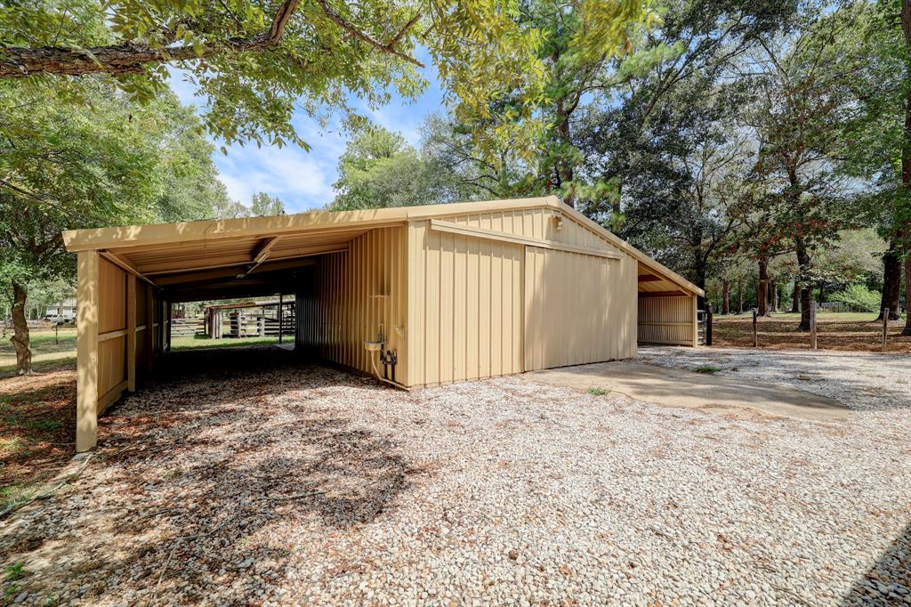 25869 Magnolia Dr, Splendora, TX 77372