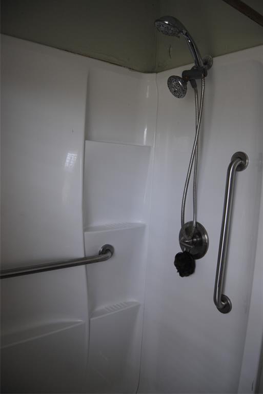 605 Wisteria St, La Marque, TX 77568