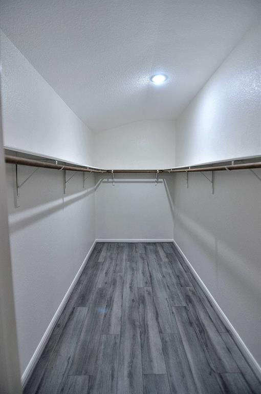 1318 Hawks Nest Dr, Houston, TX 77067