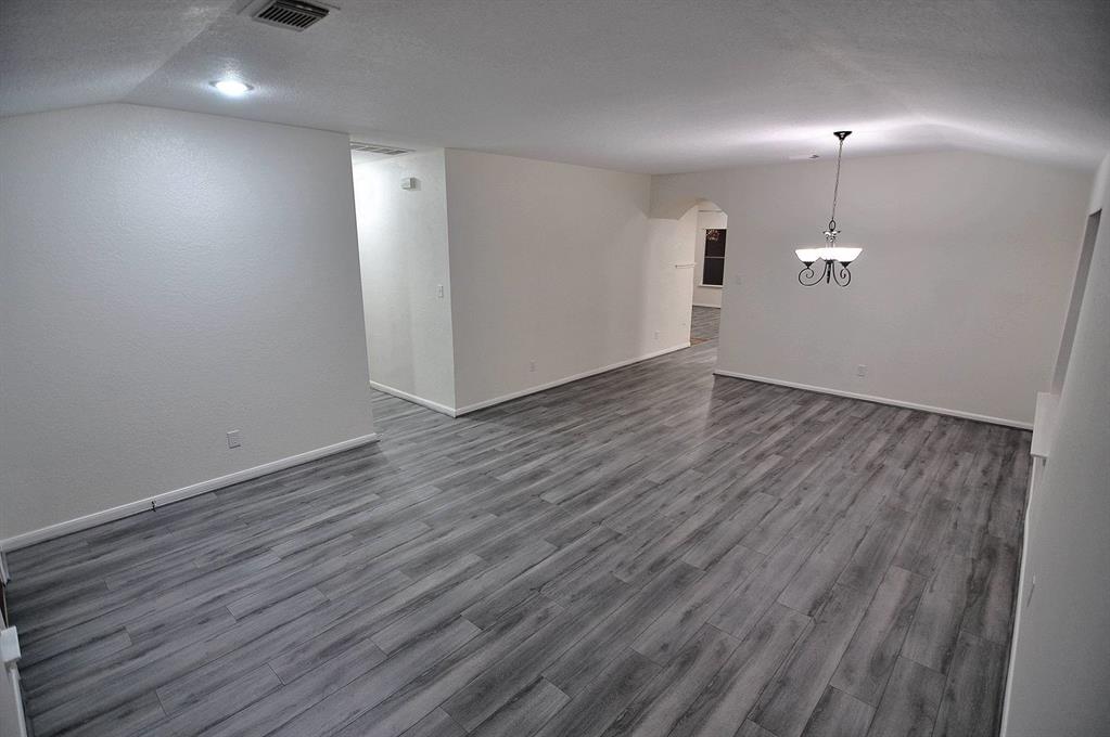 1318 Hawks Nest Dr, Houston, TX 77067