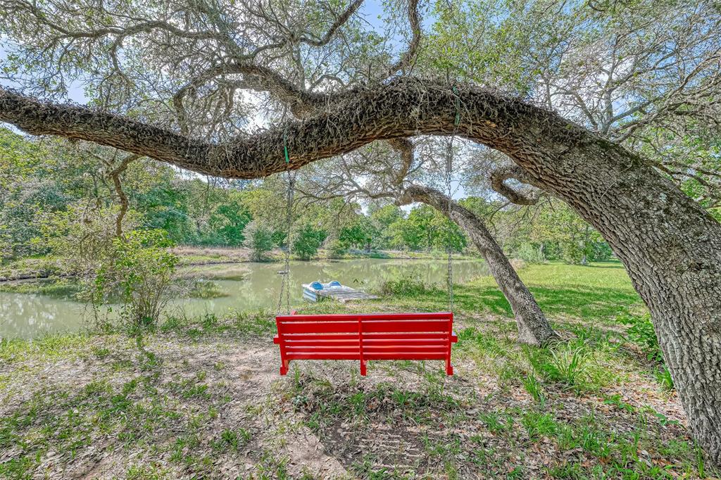 1124 Bass Rd, Garwood, TX 77442