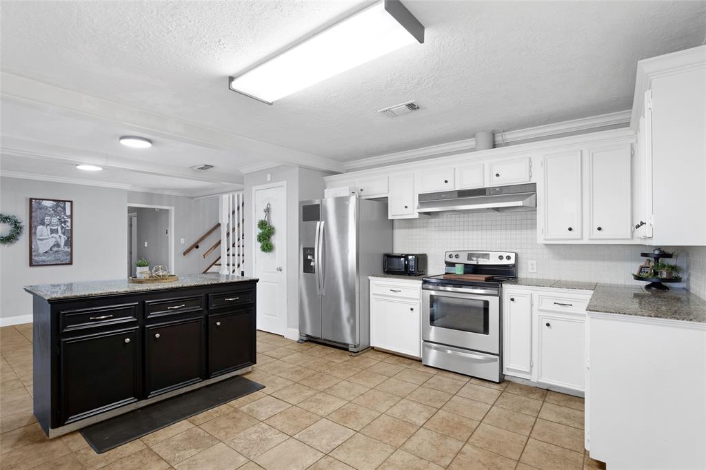 1000 Ridgewood St, Liberty, TX 77575