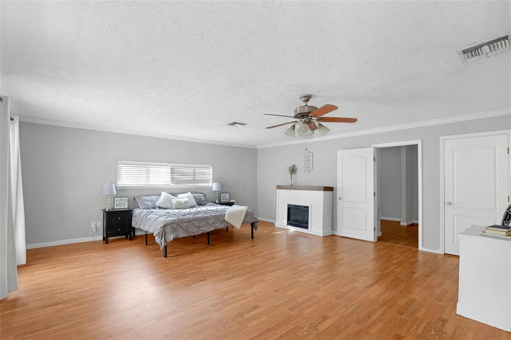 1000 Ridgewood St, Liberty, TX 77575