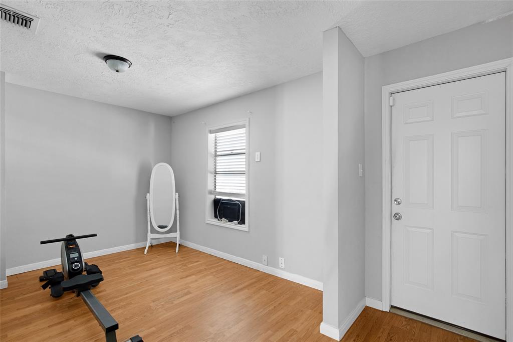 1000 Ridgewood St, Liberty, TX 77575