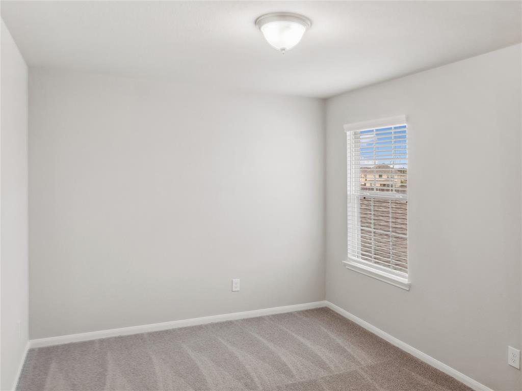 10606 Shimmer Bluff Ln, Humble, TX 77396