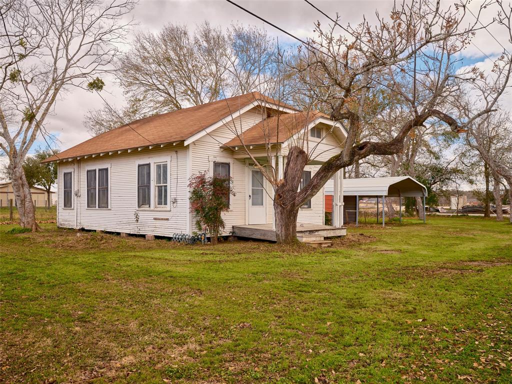 2906 Short St, Needville, TX 77461