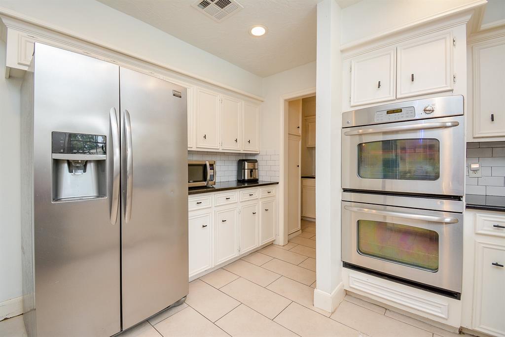 15302 La Mancha Dr, Houston, TX 77083