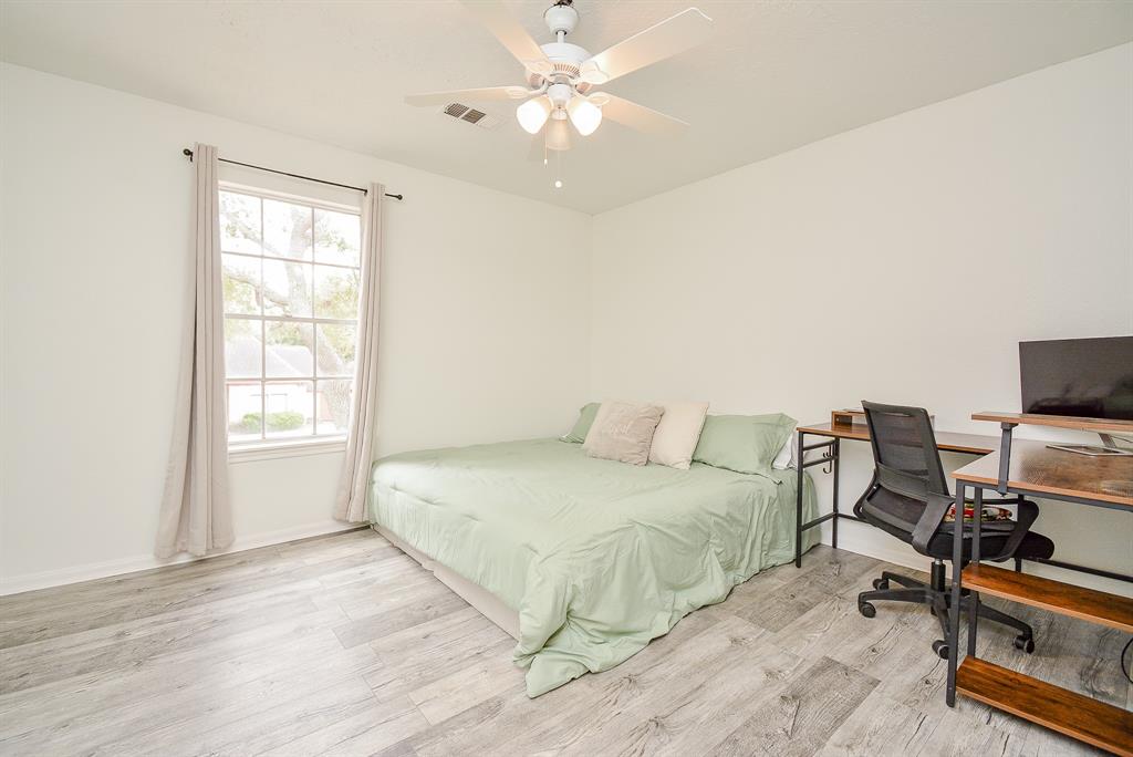 15302 La Mancha Dr, Houston, TX 77083