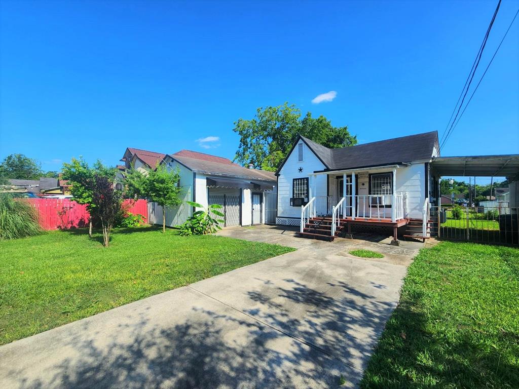 5008 Jewel Street, 1/2, Houston, TX 77026