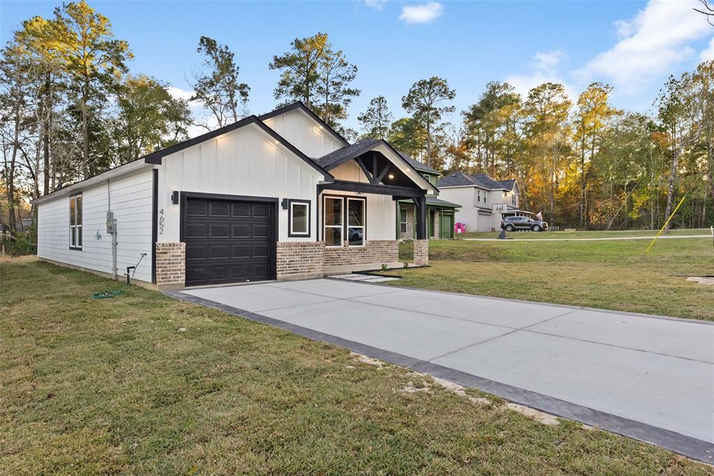 4652 Ben Milam Rd, Willis, TX 77378
